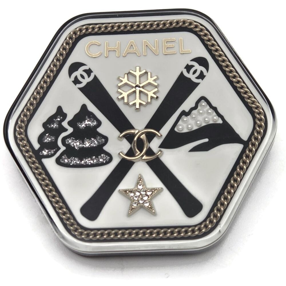Chanel CC Logo Ski Brooch Black White Gold Snowflake Star Trees 2018 18B Rare